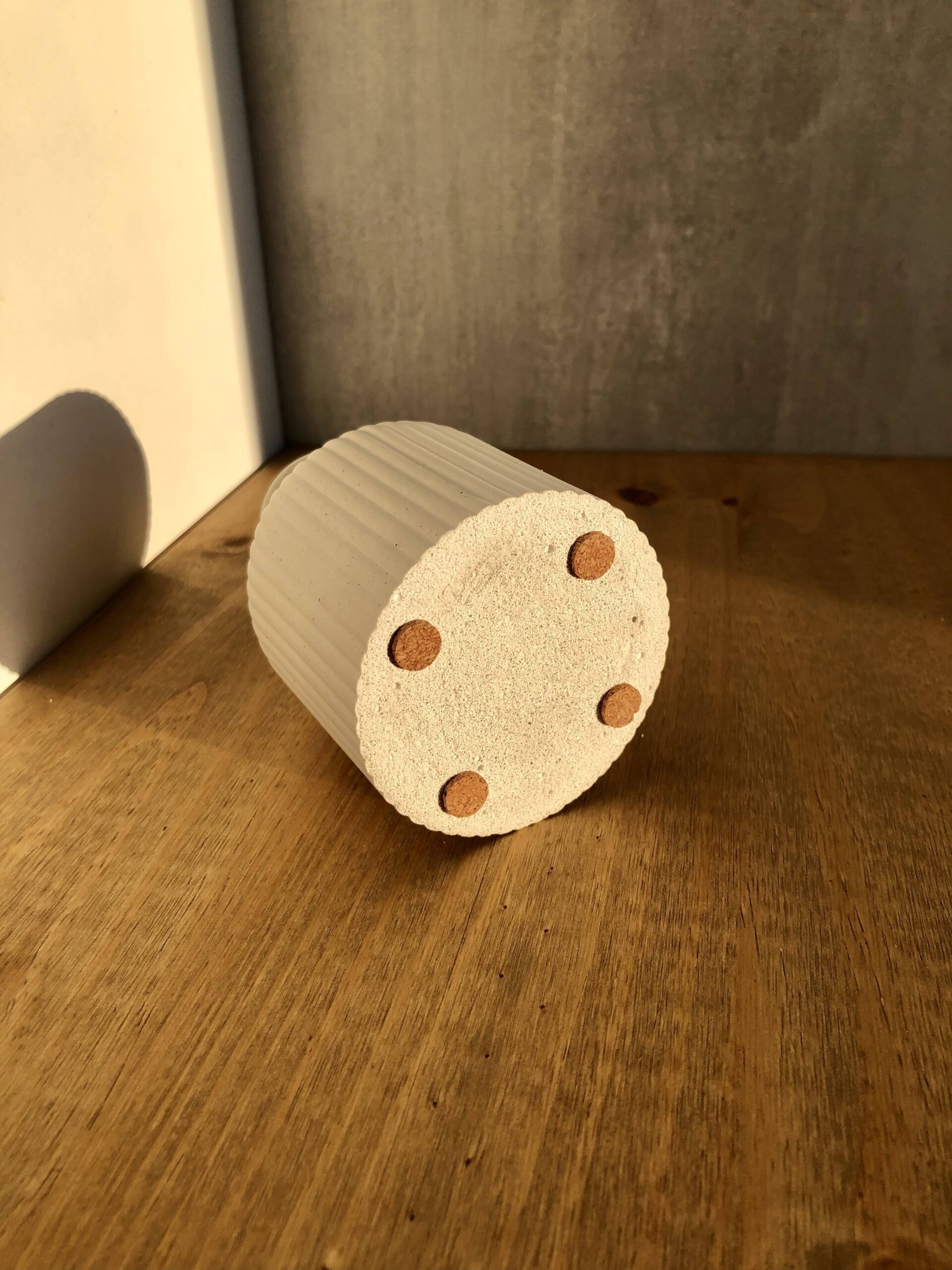 Betonová váza vroubkovaná - Obrázek 3