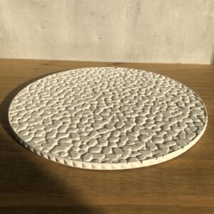 Betonový tác Kamínky