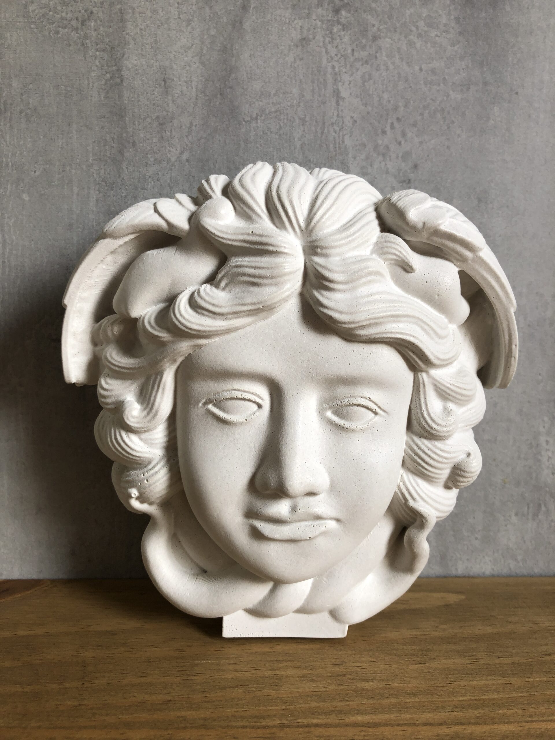 Betonová soška Medusa - Obrázek 2