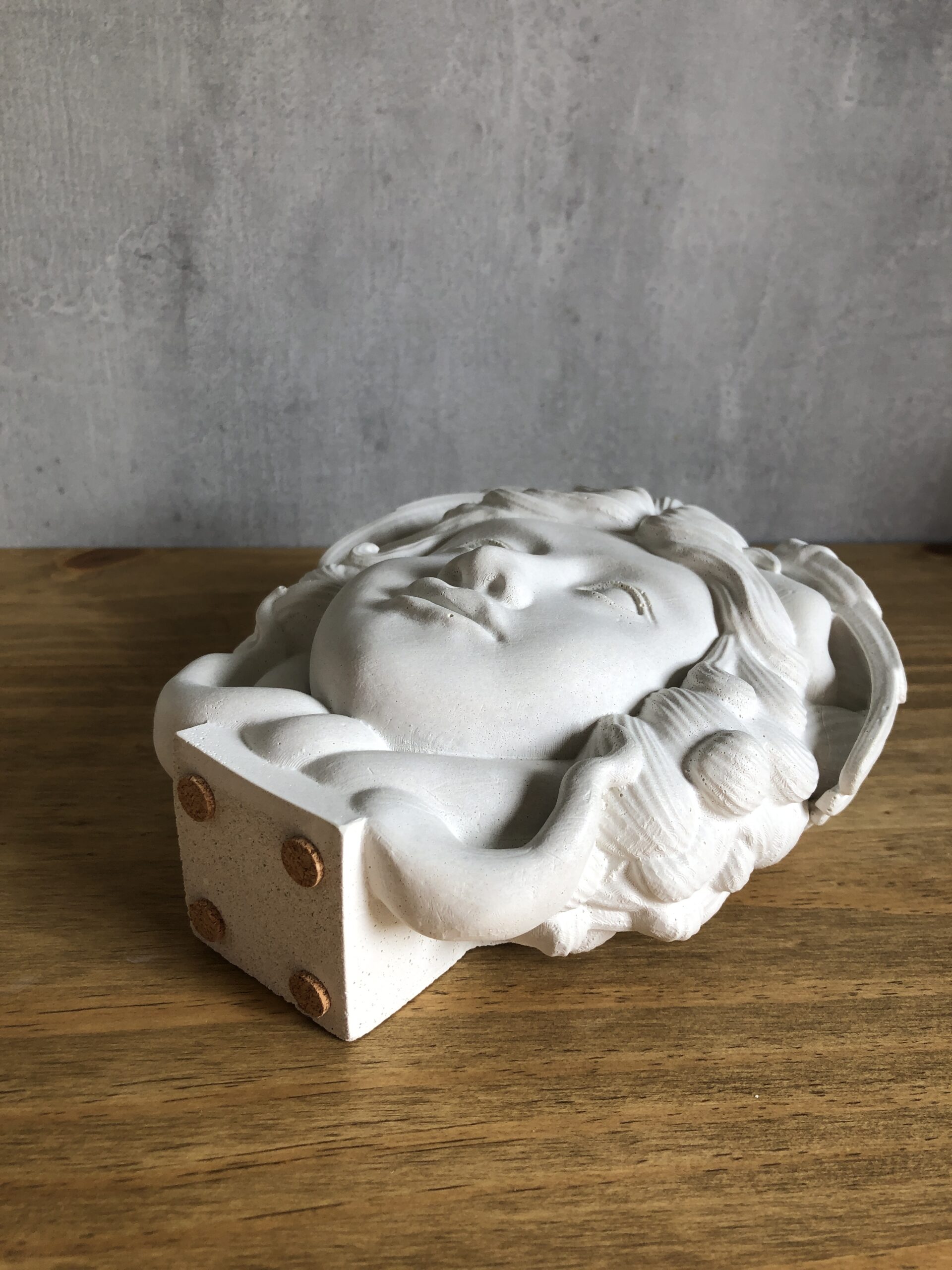 Betonová soška Medusa - Obrázek 3