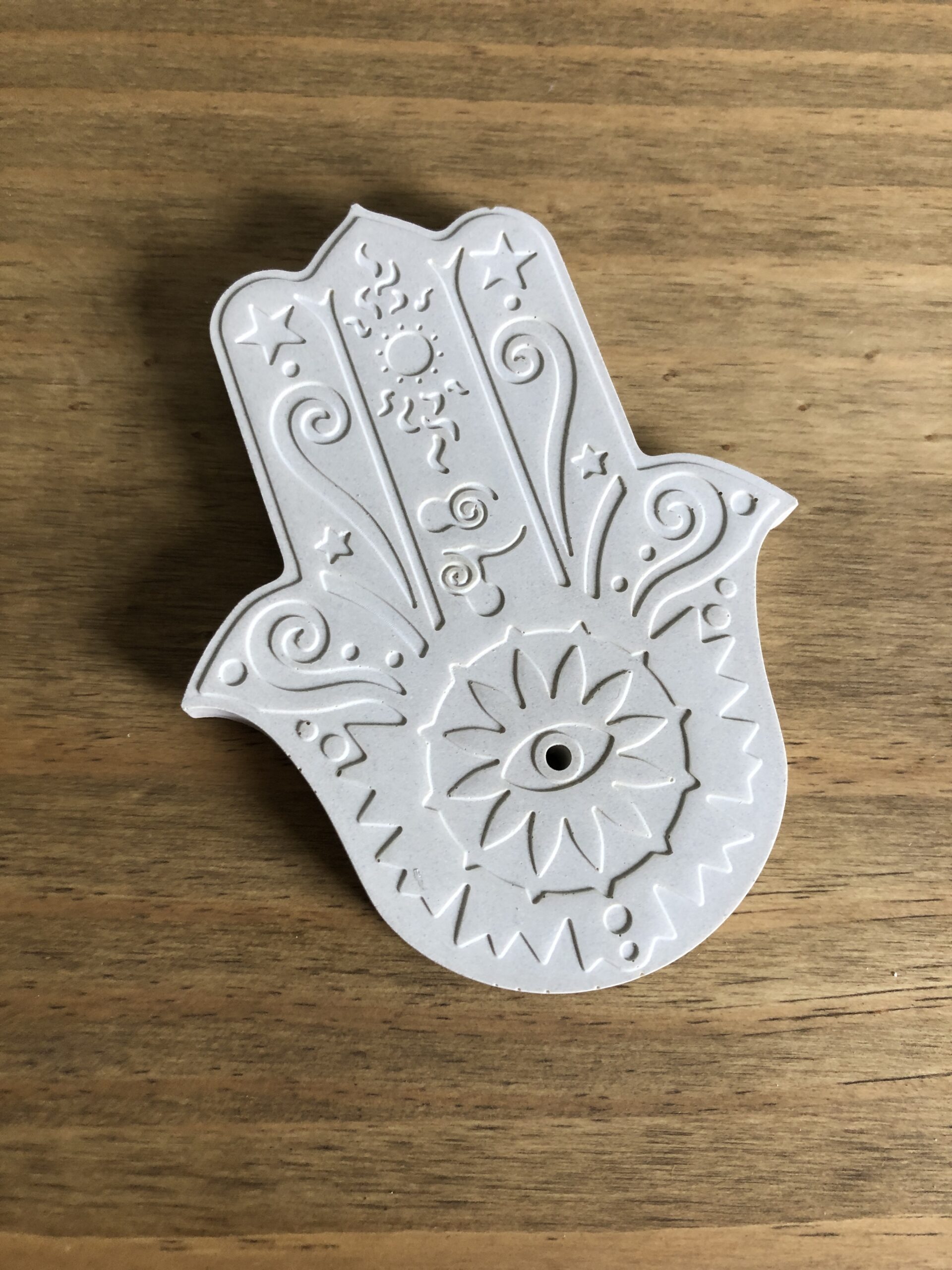 Betonové držáky na vonné tyčinky Hamsa – sada - Obrázek 3