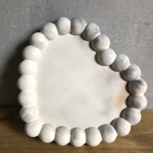 Tácek bublinkový srdce mramor