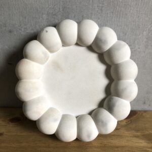 Tácek bublinkový kulatý 2 mramor