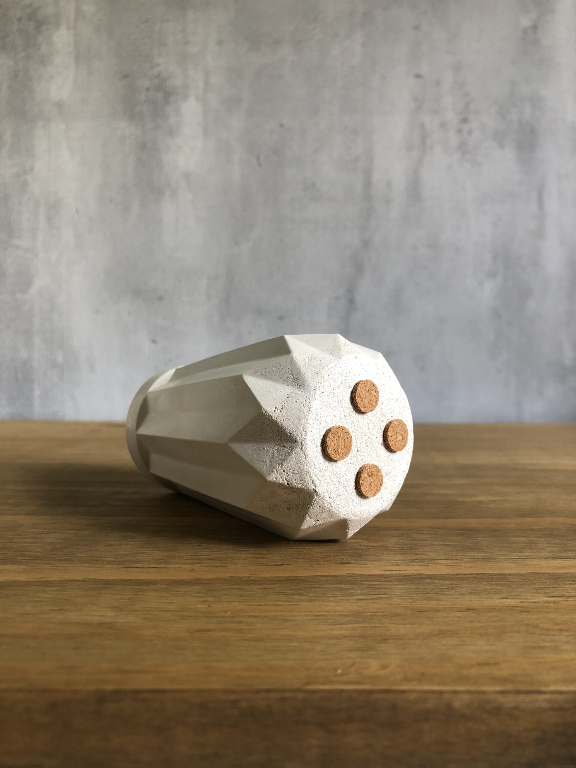 Betonová váza Krystal - Obrázek 4