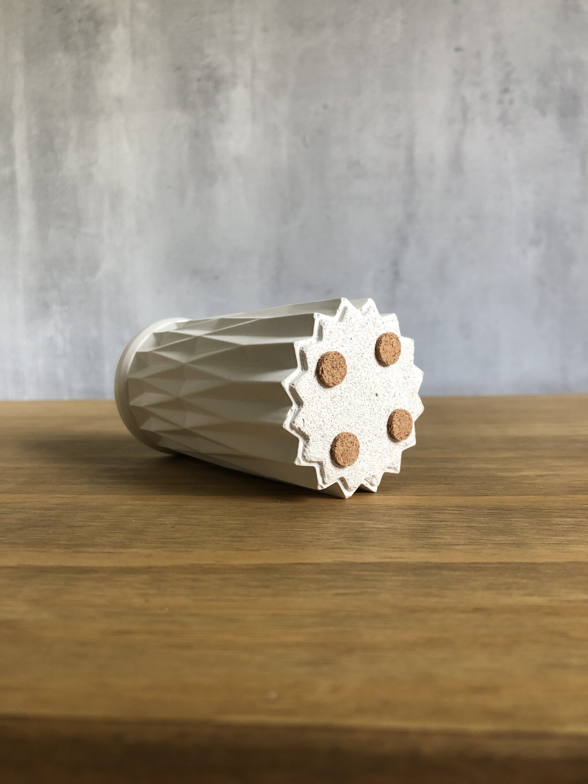 Betonová váza Emerald - Obrázek 4