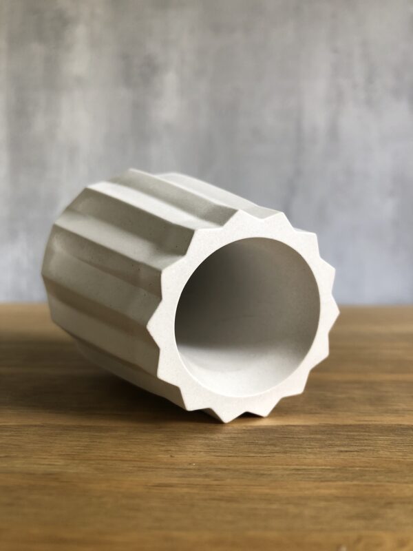 Betonová váza Diamant - Obrázek 3