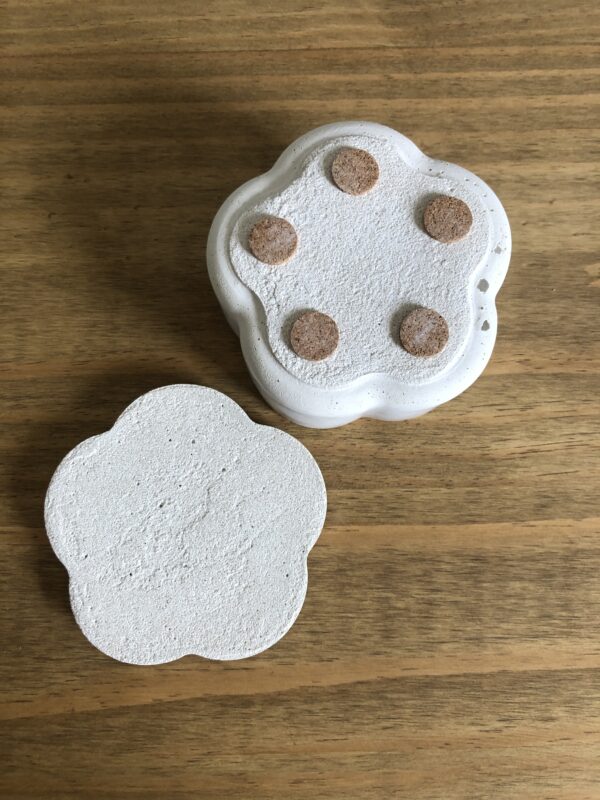 Betonová dóza Květ - Obrázek 3