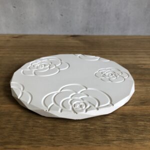Tácky betonové s květinovým reliéfem – sada 3 ks - Obrázek 3