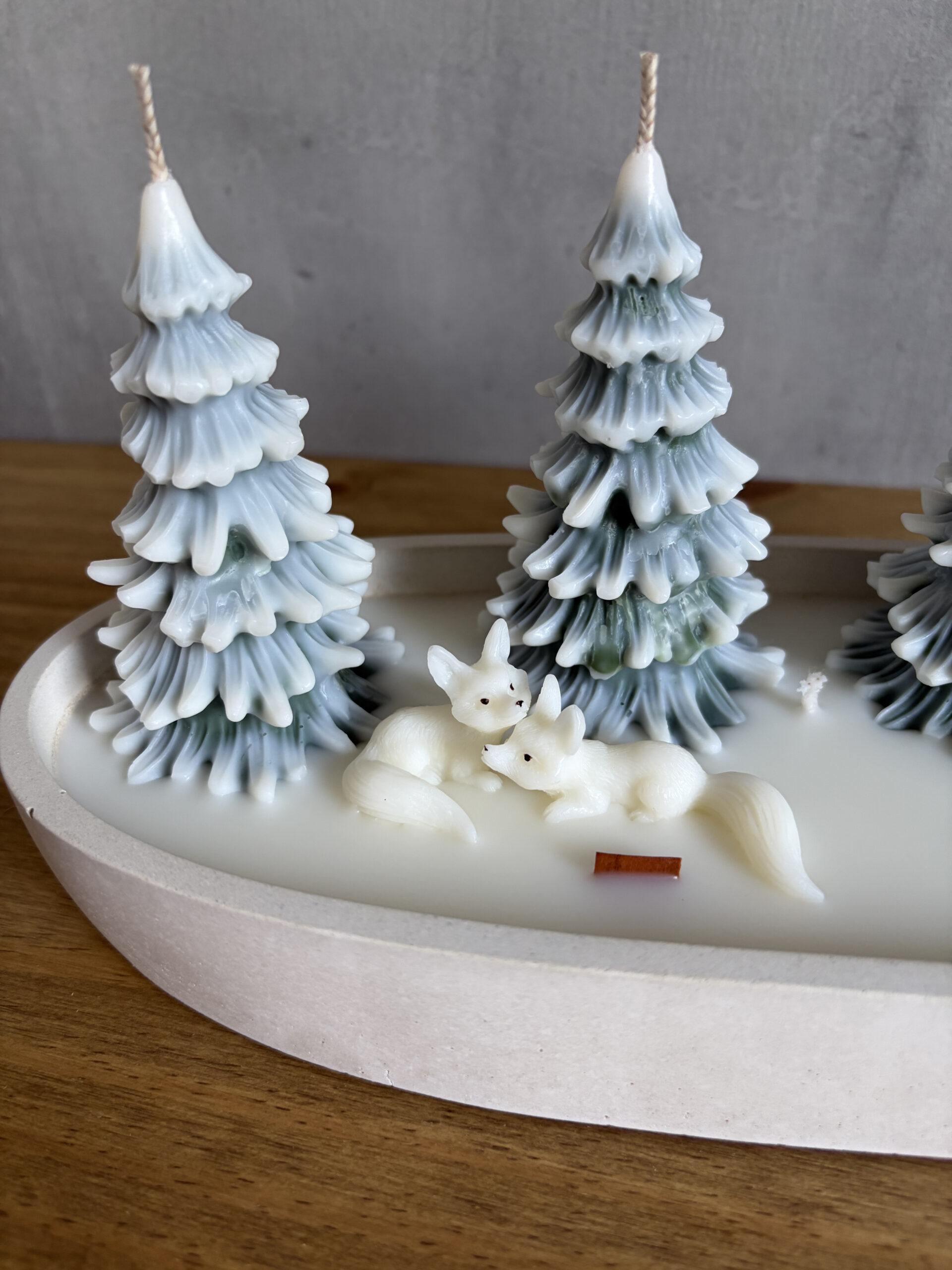 Svíčka – Lišky v zasněženém lese - Obrázek 3