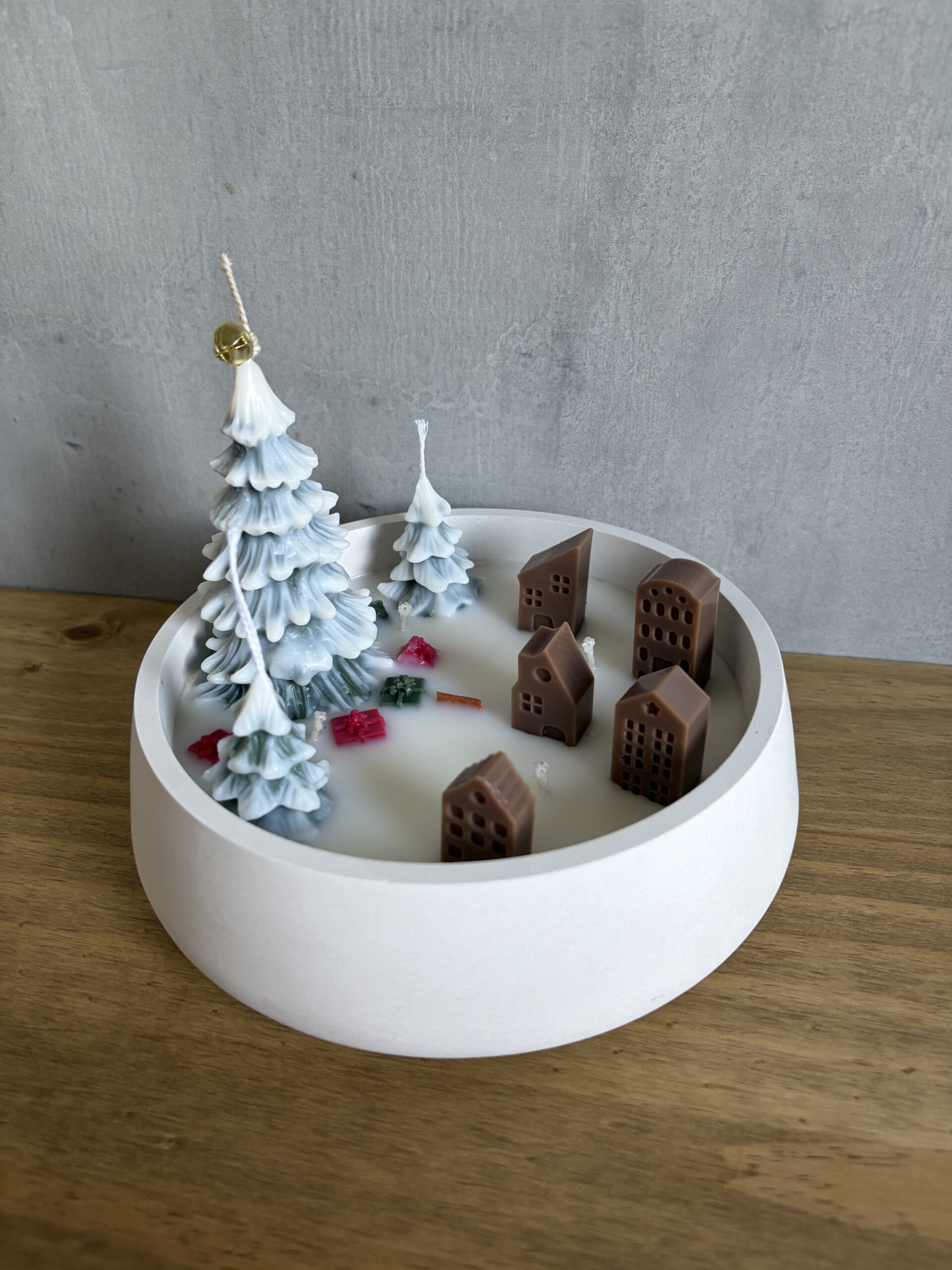 Svíčka – Zimní vesnička v betonu - Obrázek 3