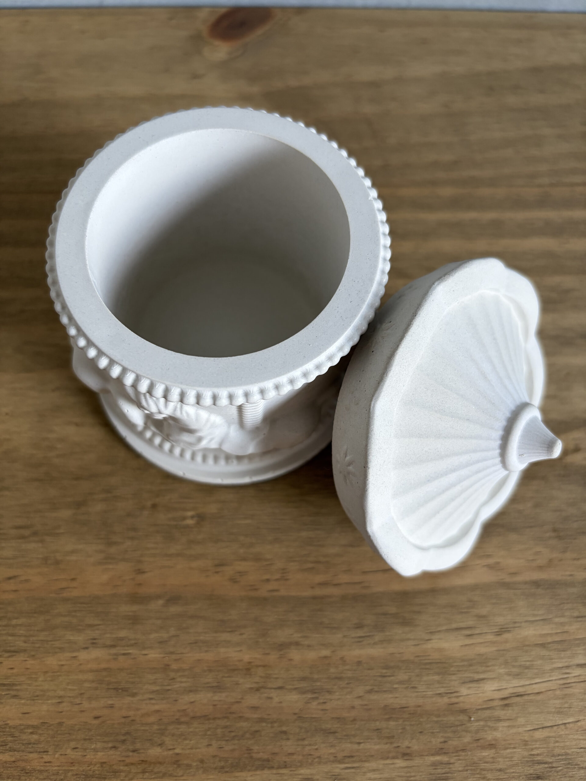 Dóza – Betonový kolotoč - Obrázek 3