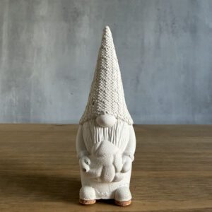 Betonový zimní trpaslík